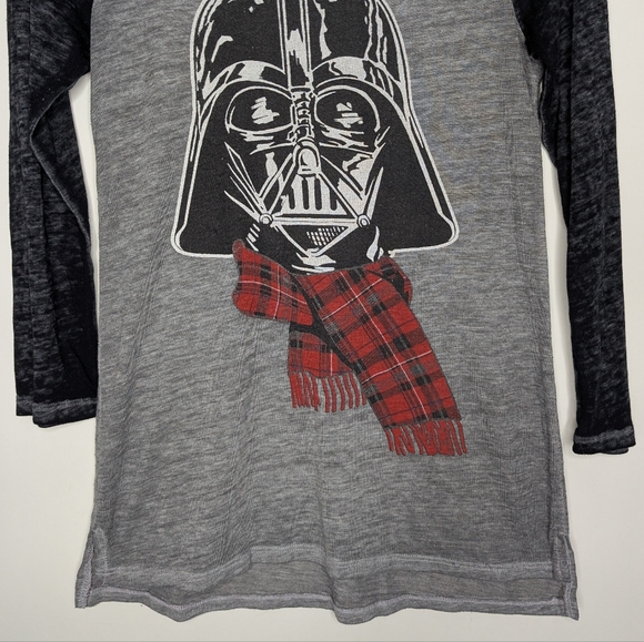 Star Wars Darth Vader Christmas Scarf 3/4 Sleeve Gray Sheer Tee Shirt Size Small - Picture 4 of 16